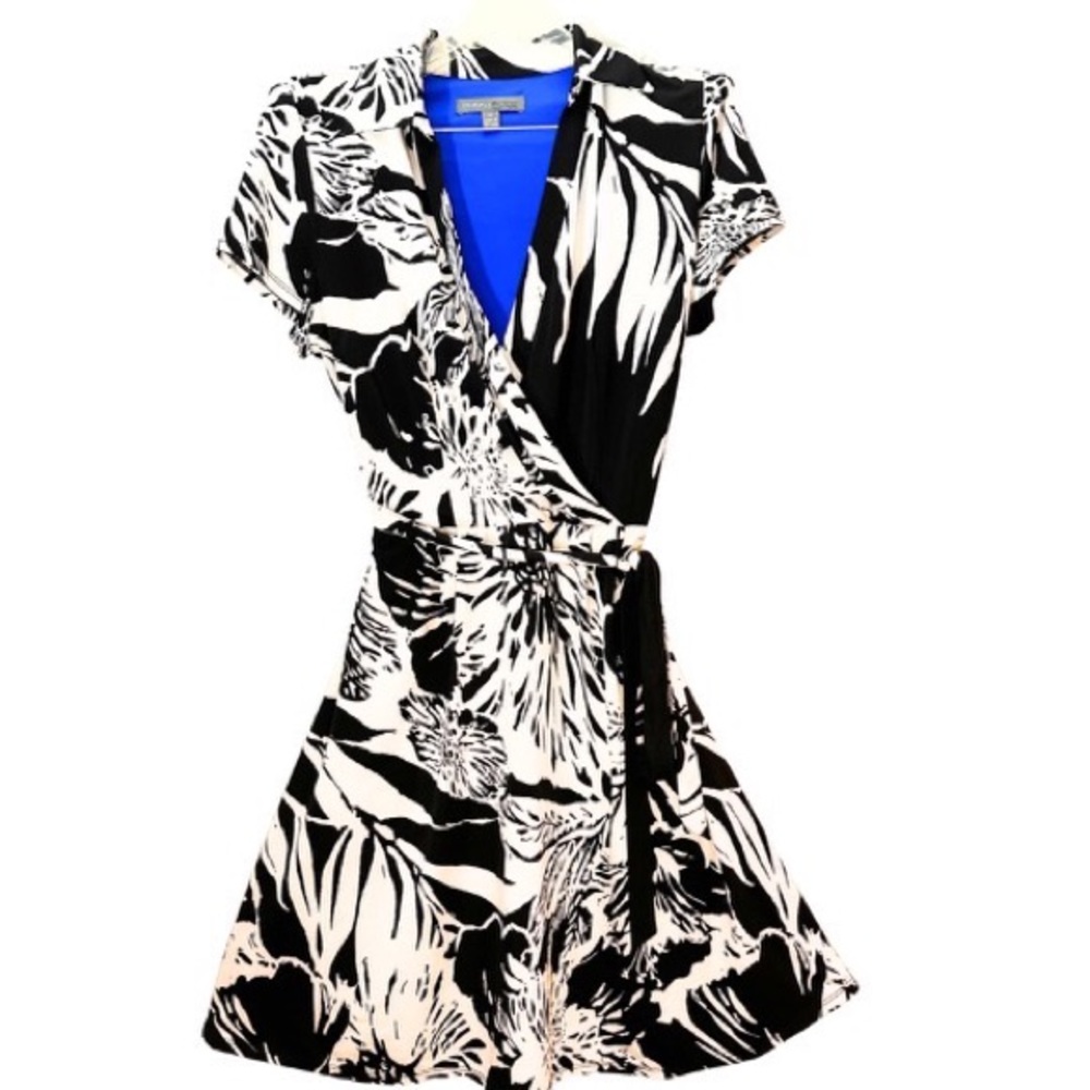 Donna Ricco New York Black and White Wrap Dress